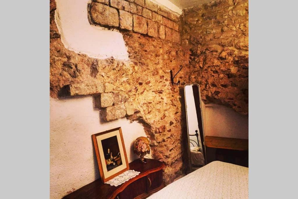 Assisi Anfiteatro Romano Luaran gambar