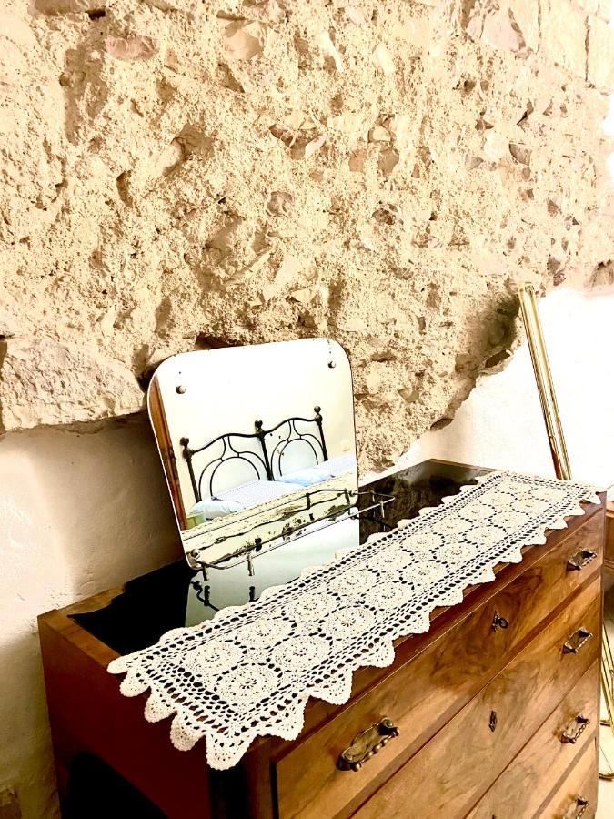 Assisi Anfiteatro Romano Luaran gambar