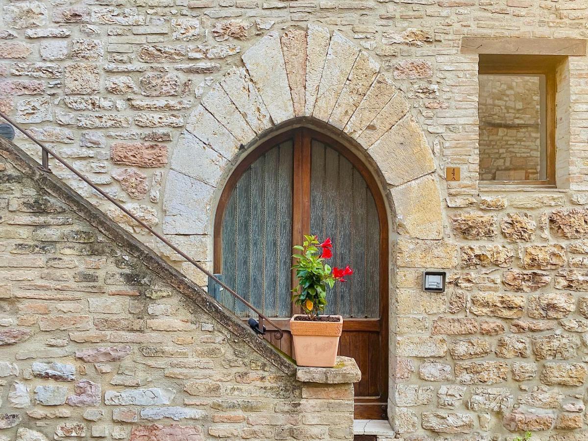 Assisi Anfiteatro Romano Luaran gambar